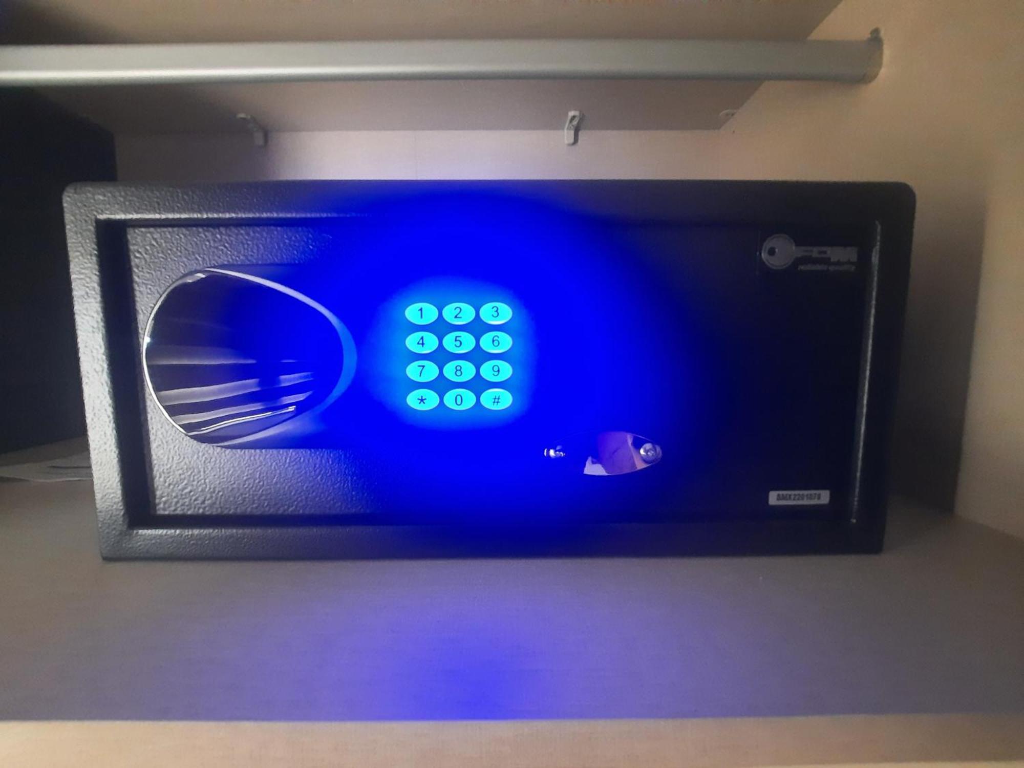 Apartman Lux-Besplatno Koriscenje Zasebne Garaze Sremska Mitrovica Exterior foto